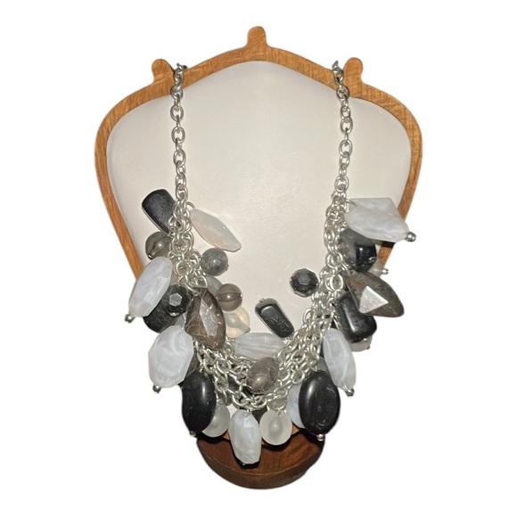 🖤✨ Meet “The Moonlit Storm Statement Necklace” ✨🖤 - Picture 6 of 6